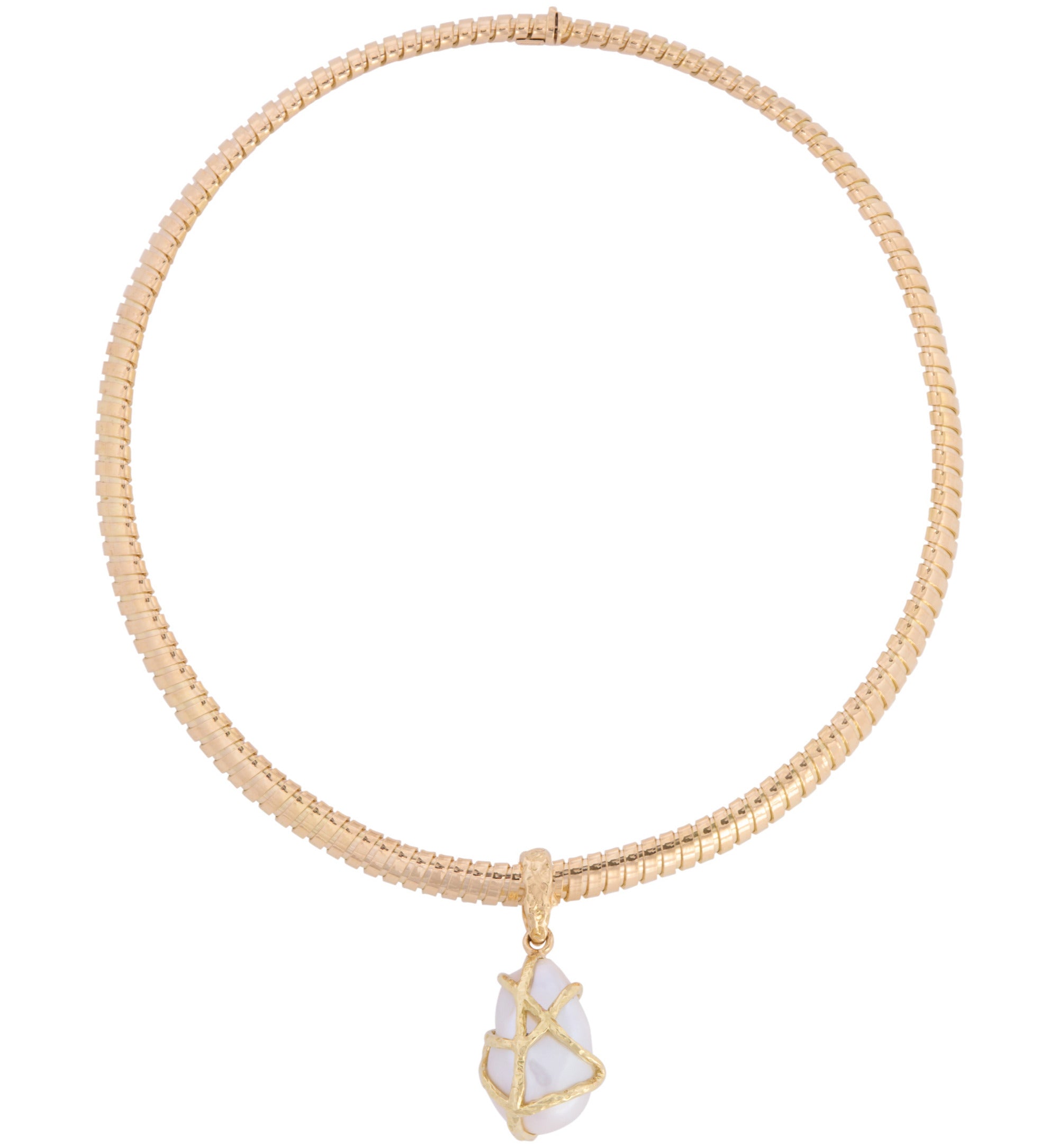 Tether Pendant in Yellow Gold
