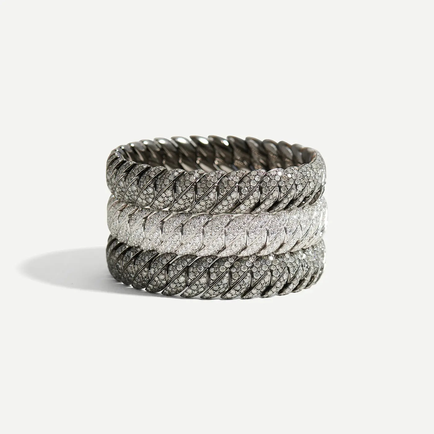 Wave Link Bracelet with Diamonds | White Gold Diamond Pavé / 6.7 in (17 cm) | Bracelets