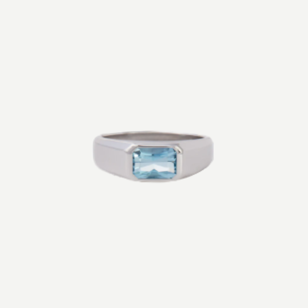 Chevalier Ring with Aquamarine