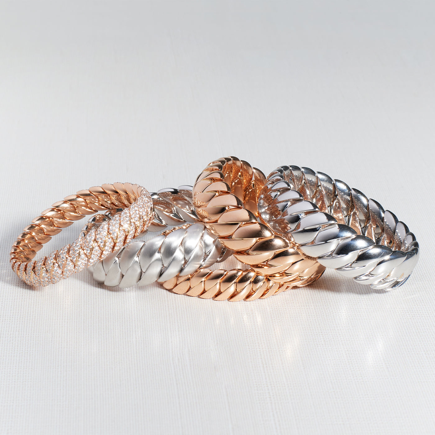 Wave Link Bracelet with Diamonds | Rose Gold Diamond Pavé / 6.7 in (17 cm) | Bracelets